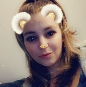 Meet your Posher, Selina